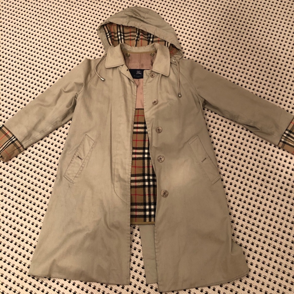 Burberry women’s raincoat